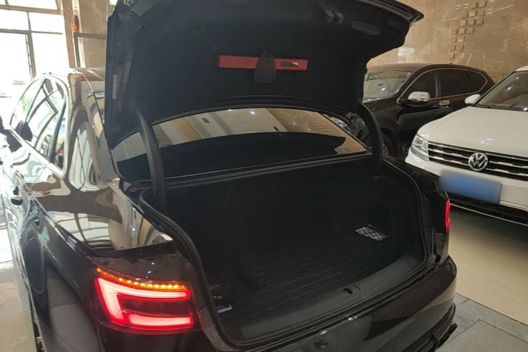 Used Audi A4L 2018 30th Anniversary Edition 40 TFSI Fashion Model Trunk