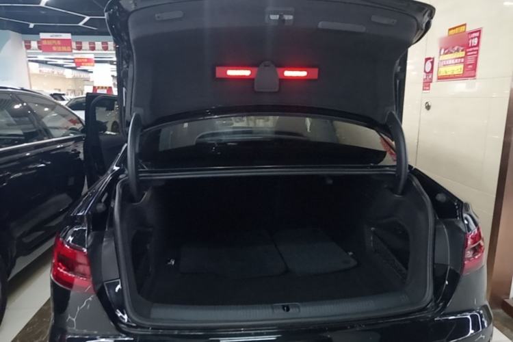 Used Audi A4L 2018 30th Anniversary Edition 40 TFSI Fashion Model Trunk
