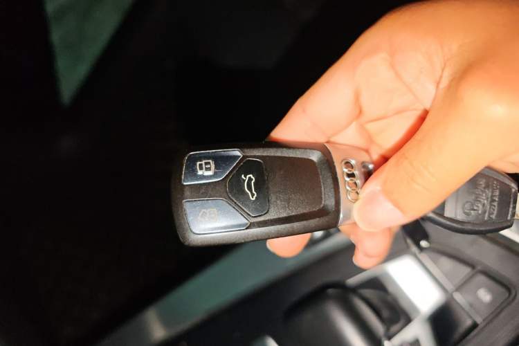 Used Audi A4L 2018 30th Anniversary Edition 40 TFSI Fashion Model Vehicle Key