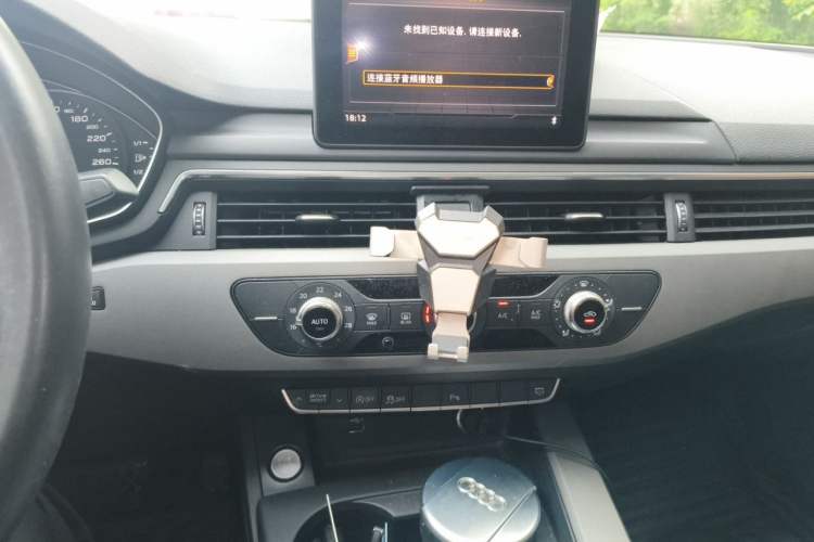 Used Audi A4L 2018 30th Anniversary Edition 40 TFSI Trendy Model Audio And AC Panel