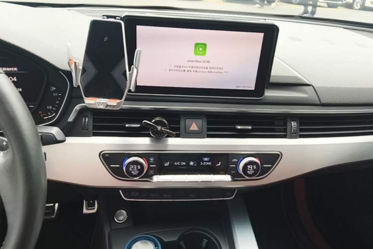 Used Audi A4L 2018 30th Anniversary Edition 40 TFSI Fashion Model Audio And AC Panel