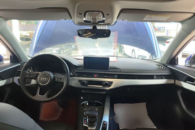 Used Audi A4L 2018 30th Anniversary Edition 40 TFSI Fashion Model Center Console
