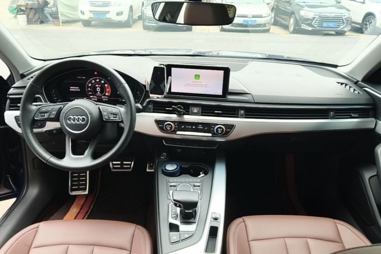 Used Audi A4L 2018 30th Anniversary Edition 40 TFSI Fashion Model Center Console