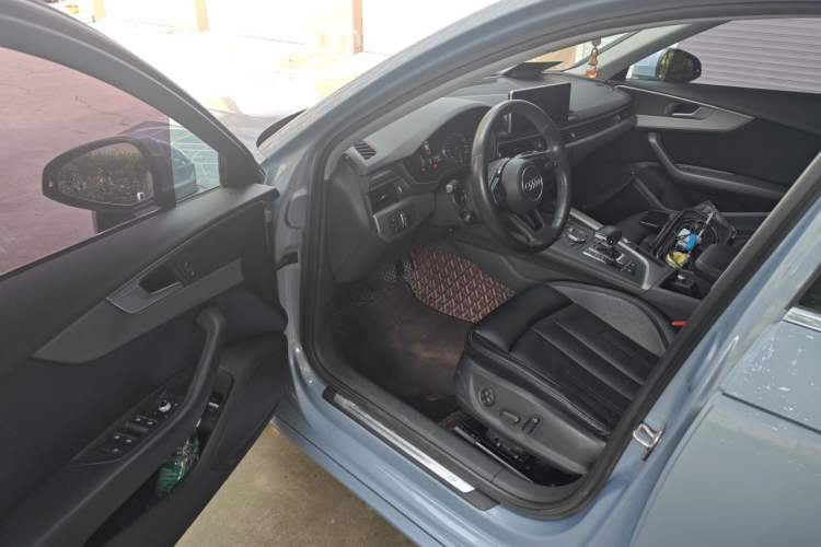 Used Audi A4L 2018 30th Anniversary Edition 40 TFSI Trendy Model Driver Seat