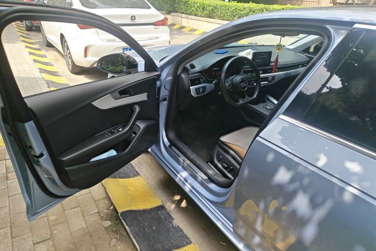 Used Audi A4L 2018 30th Anniversary Edition 45 TFSI quattro Individual Sport Edition Driver Seat
