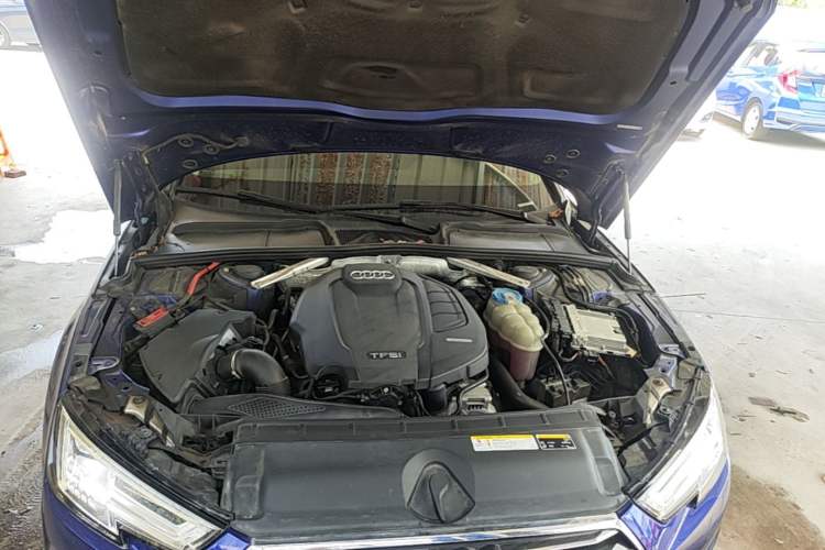 Used Audi A4L 2018 30th Anniversary Edition 40 TFSI Trendy Model Engine Bay