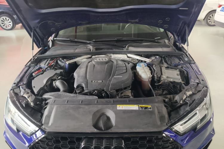 Used Audi A4L 2018 30th Anniversary Edition 40 TFSI Fashion Model Engine Bay