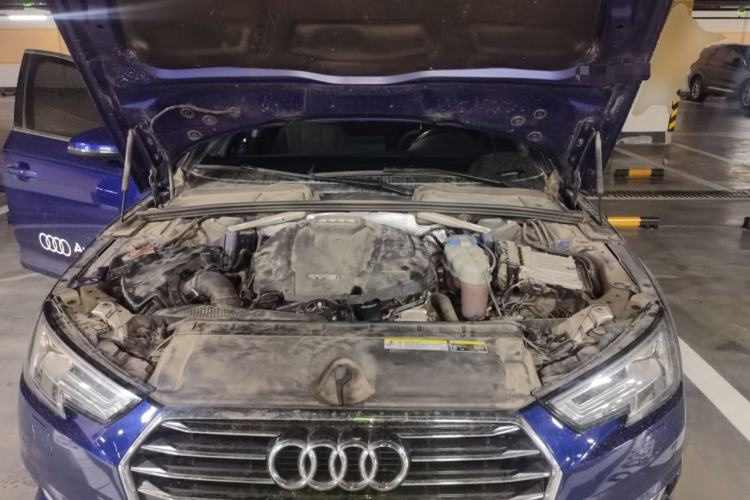Used Audi A4L 2018 30th Anniversary Edition 40 TFSI Trendy Model Engine Bay