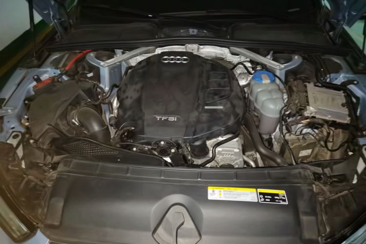 Used Audi A4L 2018 30th Anniversary Edition 40 TFSI Trendy Model Engine Bay