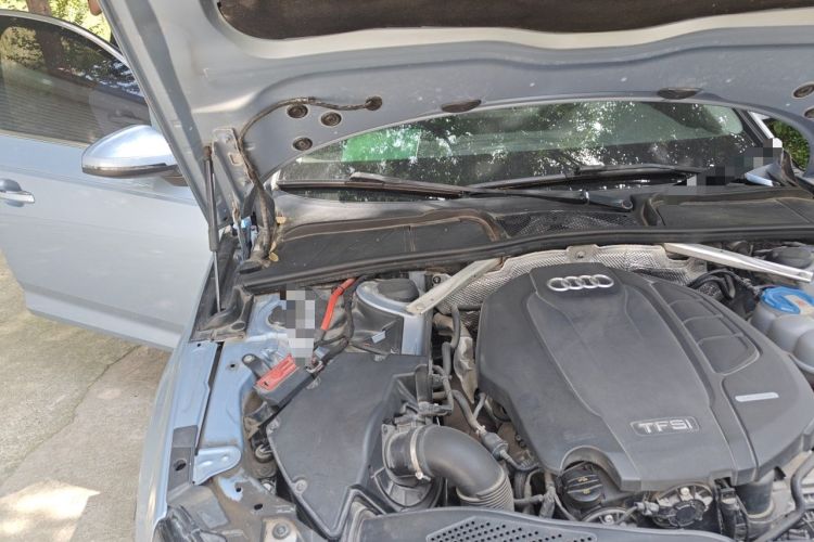 Used Audi A4L 2018 30th Anniversary Edition 40 TFSI Trendy Model Engine Bay Right