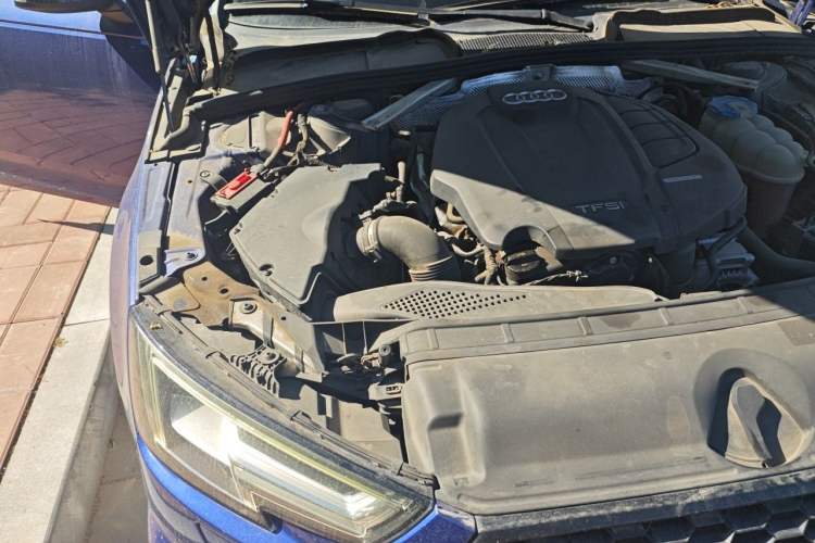 Used Audi A4L 2018 30th Anniversary Edition 40 TFSI Trendy Model Engine Bay Right