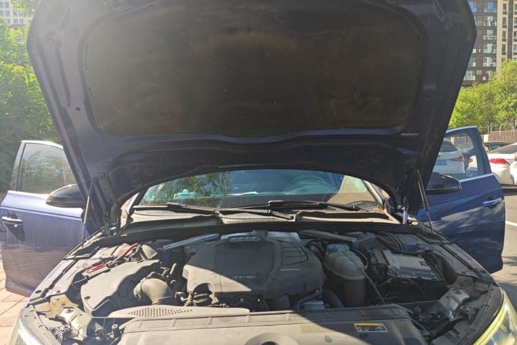 Used Audi A4L 2018 30th Anniversary Edition 40 TFSI Trendy Model Engine Bay