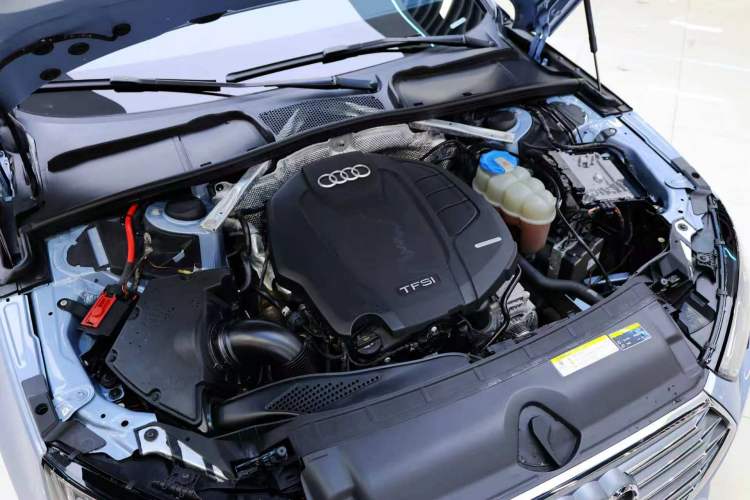 Used Audi A4L 2018 30th Anniversary Edition 45 TFSI quattro Individual Sport Edition Engine Bay