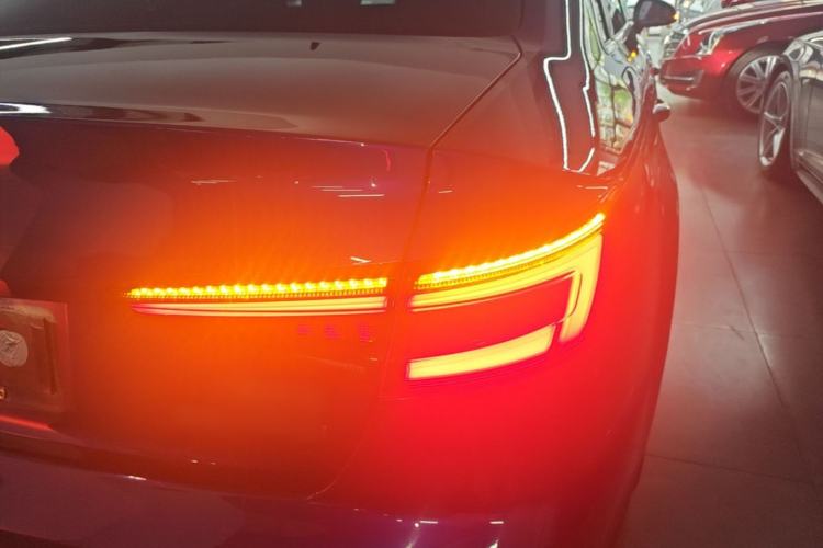 Used Audi A4L 2018 30th Anniversary Edition 40 TFSI Fashion Model Exterior 3