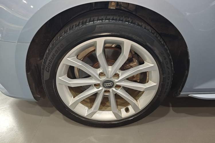 Used Audi A4L 2018 30th Anniversary Edition 40 TFSI Fashion Model Exterior 4