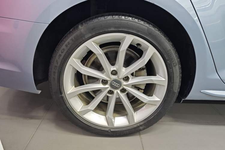Used Audi A4L 2018 30th Anniversary Edition 40 TFSI Fashion Model Exterior 5