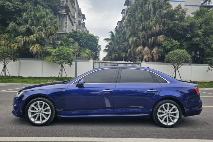 Used Audi A4L 2018 30th Anniversary Edition 40 TFSI Fashion Model Exterior 9