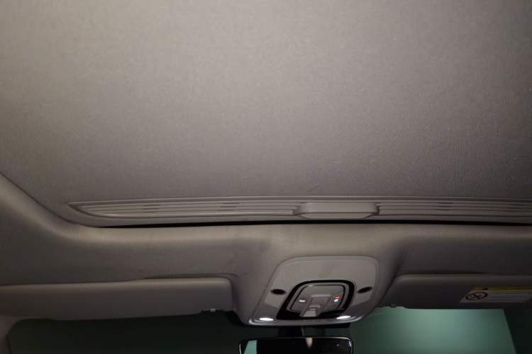 Used Audi A4L 2018 30th Anniversary Edition 40 TFSI Trendy Model Headliner