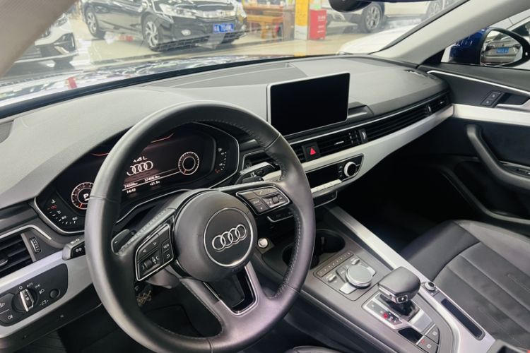 Used Audi A4L 2018 30th Anniversary Edition 40 TFSI Fashion Model Interior 1