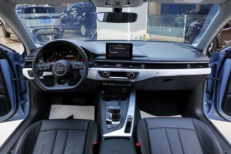 Used Audi A4L 2018 30th Anniversary Edition 45 TFSI quattro Individual Sport Edition Interior 3