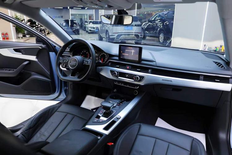 Used Audi A4L 2018 30th Anniversary Edition 45 TFSI quattro Individual Sport Edition Interior 4