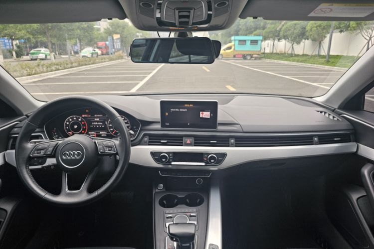 Used Audi A4L 2018 30th Anniversary Edition 40 TFSI Fashion Model Interior 5