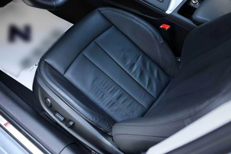 Used Audi A4L 2018 30th Anniversary Edition 45 TFSI quattro Individual Sport Edition Interior 7
