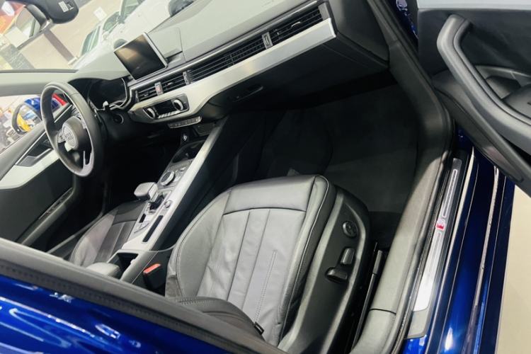 Used Audi A4L 2018 30th Anniversary Edition 40 TFSI Fashion Model Interior 8
