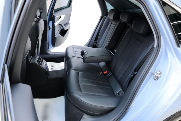 Used Audi A4L 2018 30th Anniversary Edition 45 TFSI quattro Individual Sport Edition Interior 8