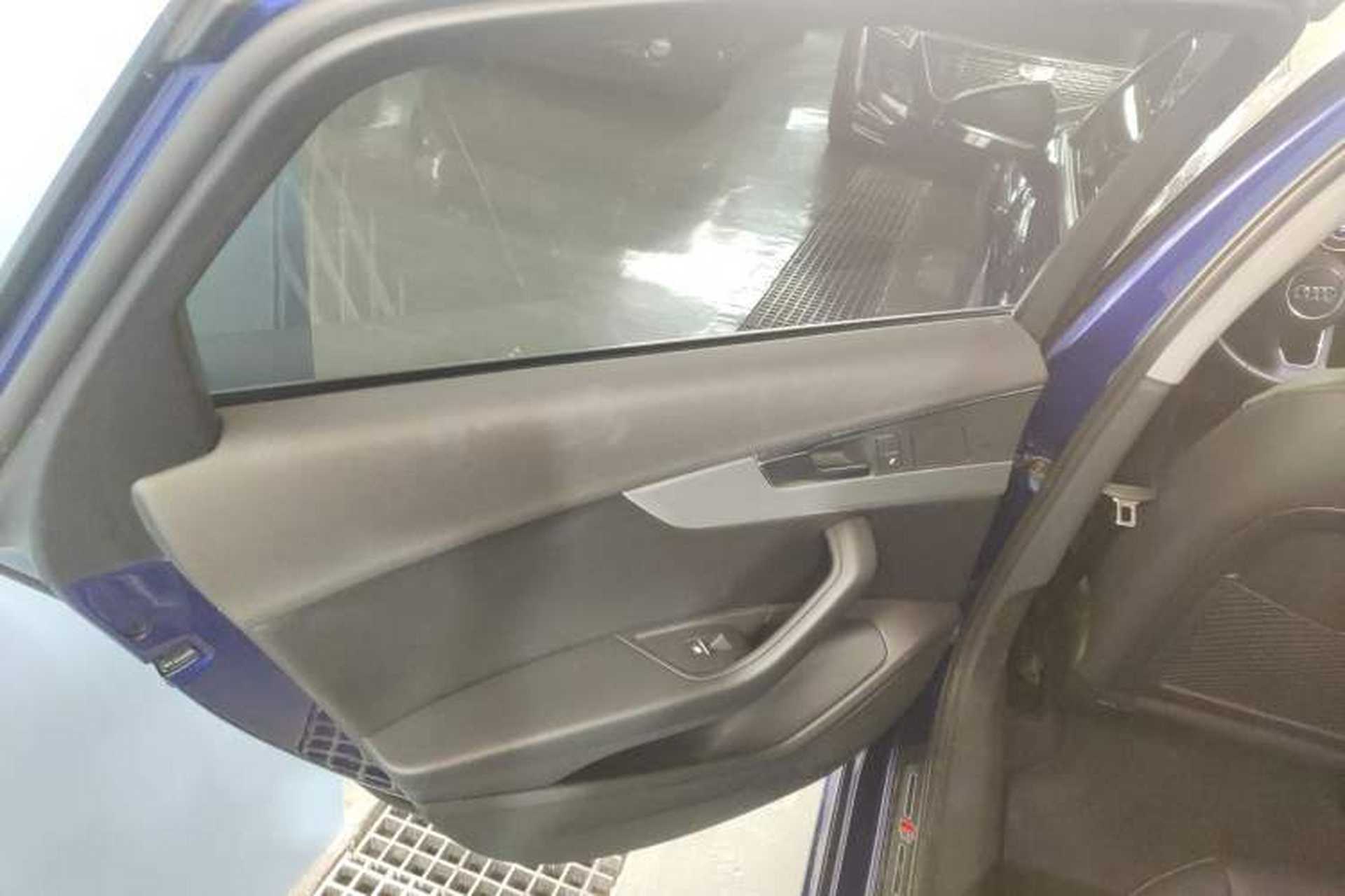 Used Audi A4L 2018 30th Anniversary Edition 40 TFSI Fashion Model Left Rear Door Interior