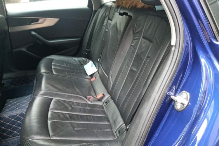Used Audi A4L 2018 30th Anniversary Edition 40 TFSI Fashion Model Left Rear Seat