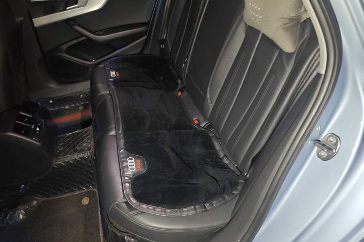 Used Audi A4L 2018 30th Anniversary Edition 40 TFSI Fashion Model Left Rear Seat