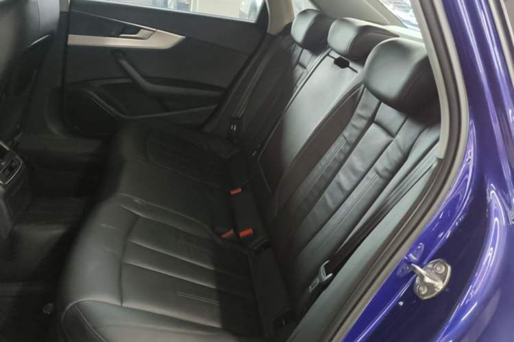 Used Audi A4L 2018 30th Anniversary Edition 40 TFSI Fashion Model Left Rear Seat