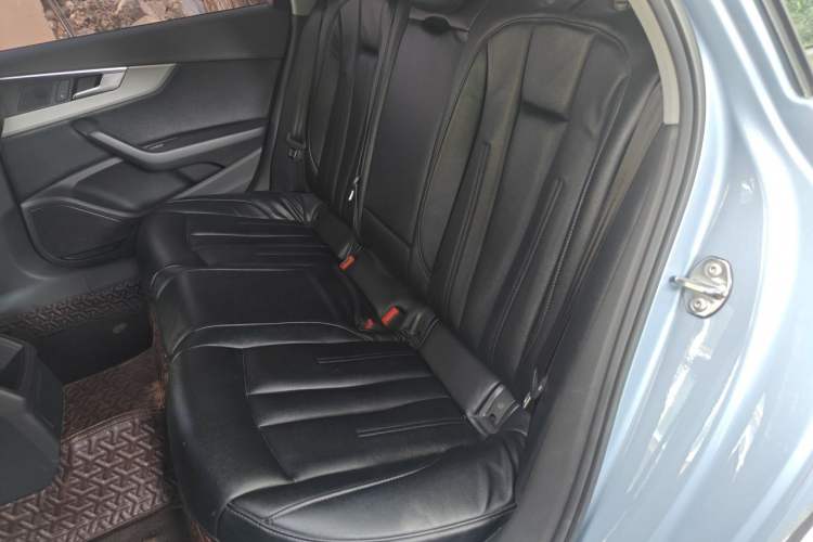 Used Audi A4L 2018 30th Anniversary Edition 40 TFSI Trendy Model Left Rear Seat
