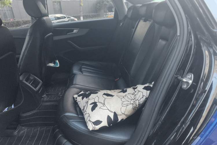 Used Audi A4L 2018 30th Anniversary Edition 40 TFSI Trendy Model Left Rear Seat