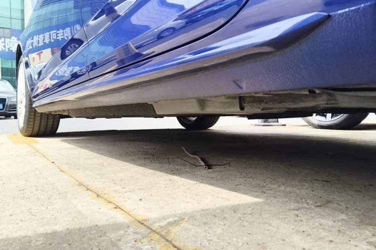 Used Audi A4L 2018 30th Anniversary Edition 40 TFSI Fashion Model Left Side Sill