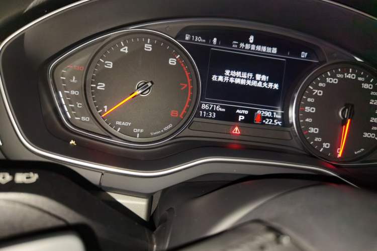 Used Audi A4L 2018 30th Anniversary Edition 40 TFSI Trendy Model Odometer Close Up