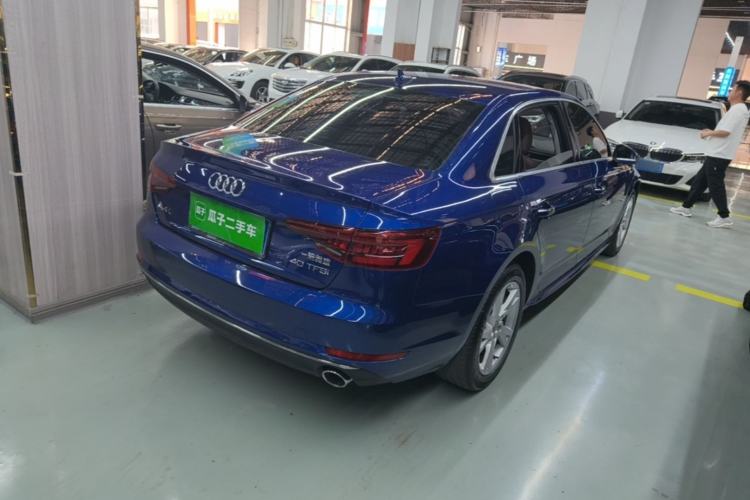 Used Audi A4L 2018 30th Anniversary Edition 40 TFSI Trendy Model Rear Right 45 Deg