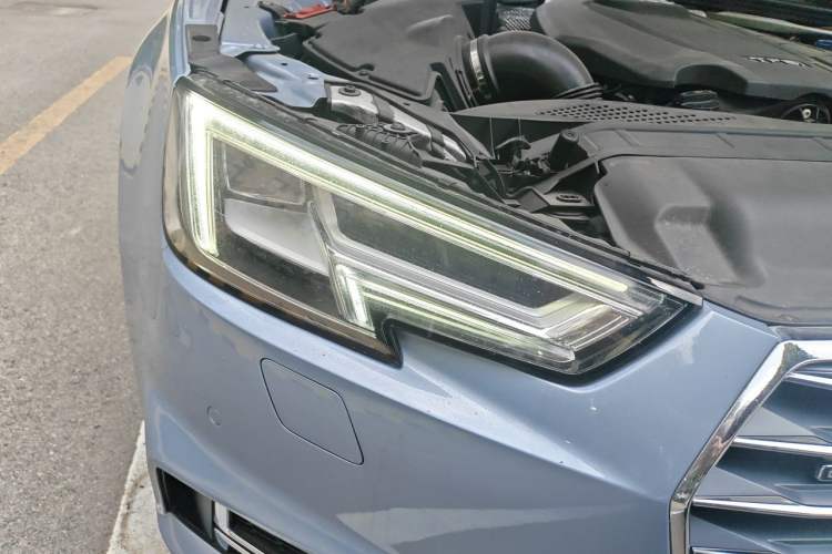 Used Audi A4L 2018 30th Anniversary Edition 45 TFSI quattro Individual Sport Edition Right Front Headlight