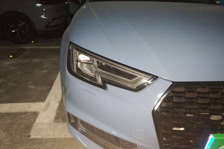 Used Audi A4L 2018 30th Anniversary Edition 40 TFSI Fashion Model Right Front Headlight