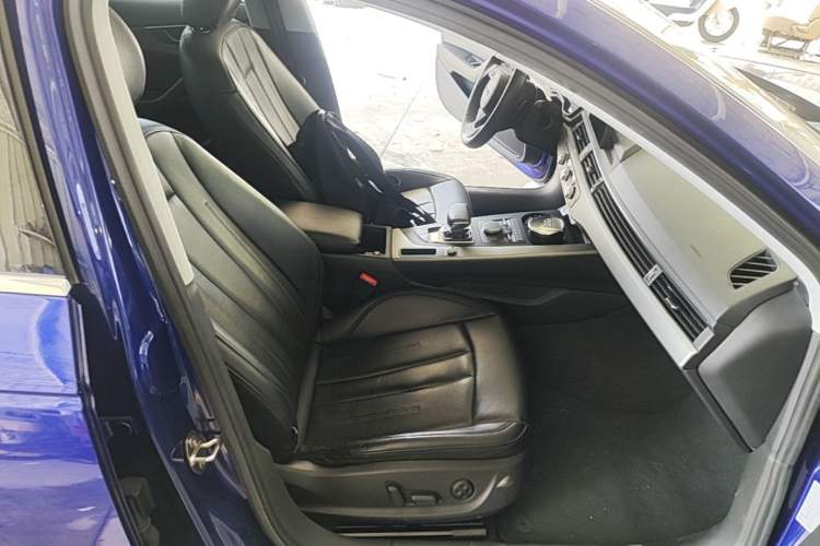Used Audi A4L 2018 30th Anniversary Edition 40 TFSI Trendy Model Right Front Seat