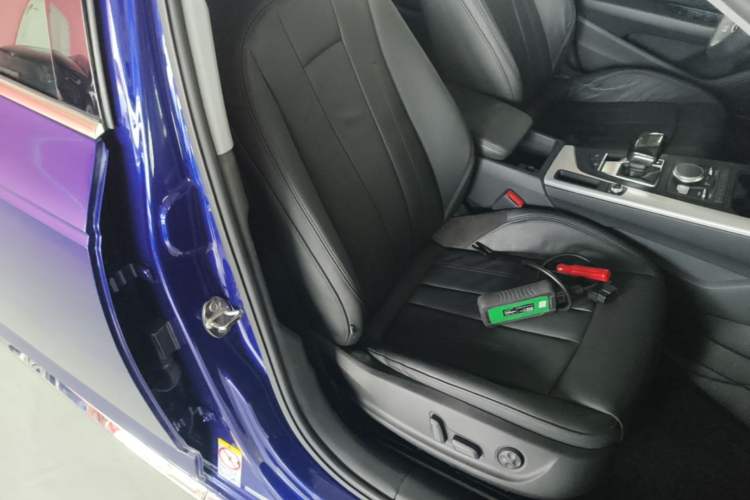 Used Audi A4L 2018 30th Anniversary Edition 40 TFSI Fashion Model Right Front Seat