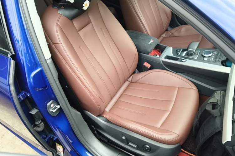 Used Audi A4L 2018 30th Anniversary Edition 40 TFSI Fashion Model Right Front Seat