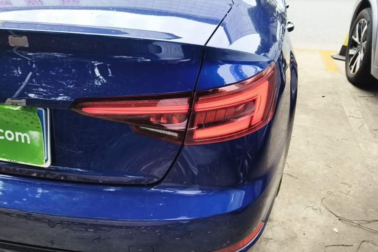 Used Audi A4L 2018 30th Anniversary Edition 40 TFSI Fashion Model Right Rear Taillight