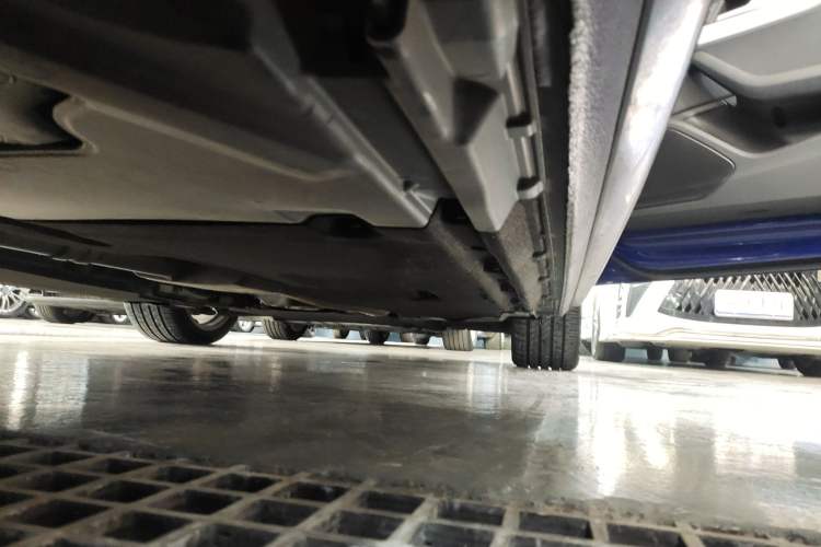 Used Audi A4L 2018 30th Anniversary Edition 40 TFSI Fashion Model Right Side Sill