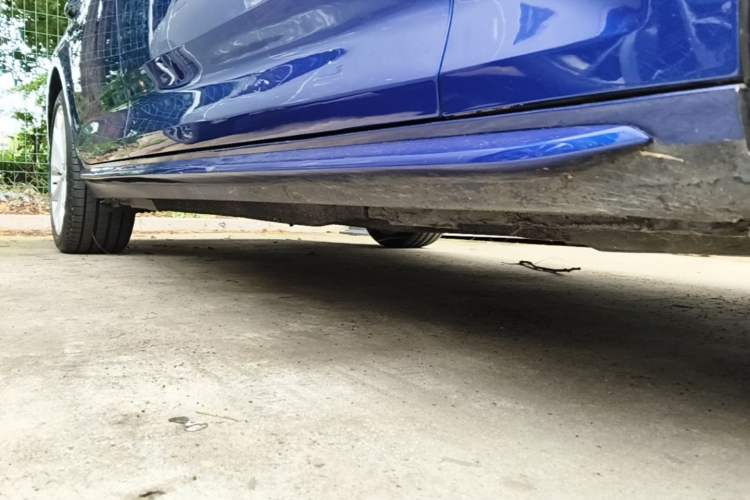 Used Audi A4L 2018 30th Anniversary Edition 40 TFSI Fashion Model Right Side Sill