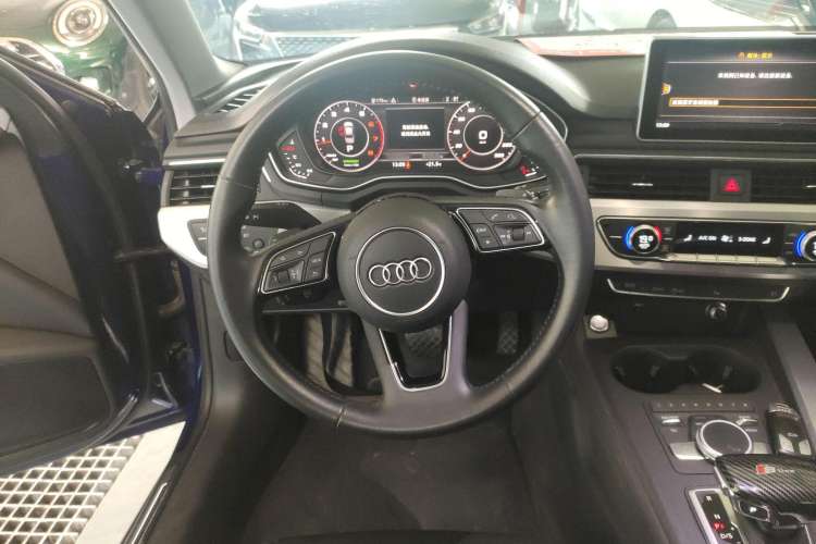 Used Audi A4L 2018 30th Anniversary Edition 40 TFSI Fashion Model Steering Wheel