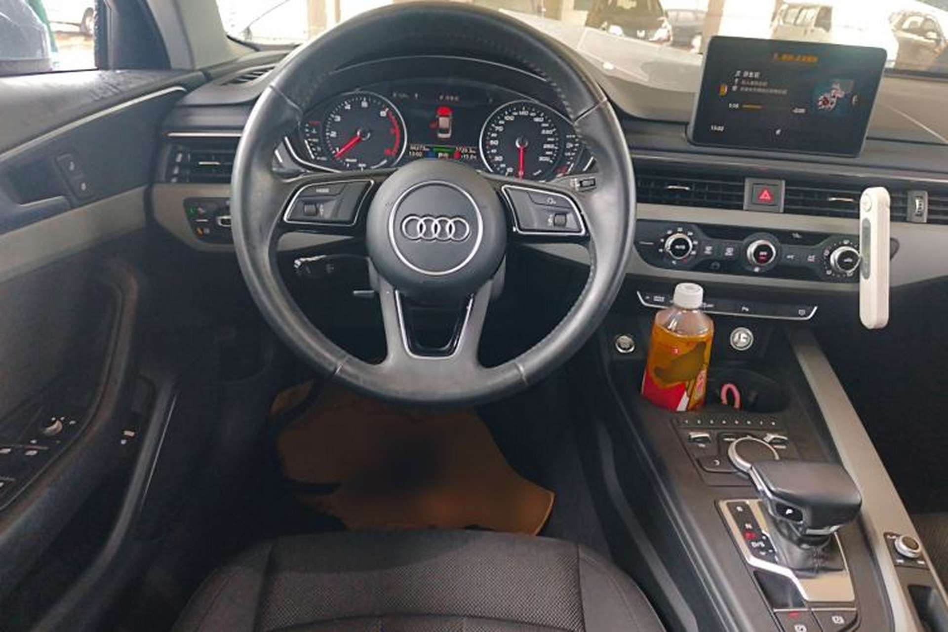 Used Audi A4L 2018 30th Anniversary Edition 40 TFSI Trendy Model Steering Wheel