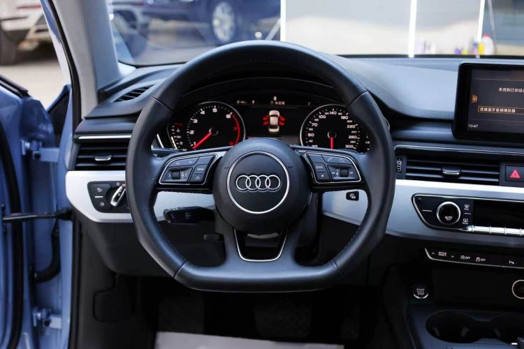 Used Audi A4L 2018 30th Anniversary Edition 45 TFSI quattro Individual Sport Edition Steering Wheel