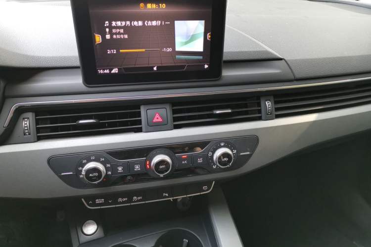 Used Audi A4L 2018 30th Anniversary Edition 40 TFSI Trendy Model Audio And AC Panel
